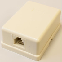 Розетка в сборе Pleolan 1х RJ12 (6P4C), cat. 3, внешняя, цвет бежевый Розетка в сборе Pleolan 1х RJ12 (6P4C), cat. 3, внешняя, цвет бежевый